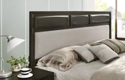 Oakland Wood Bedroom Set With Queen Bed, Dresser, Mirror, Nightstand, Chest Antique Gray -Safavieh Furniture 51todkKyPUL 1